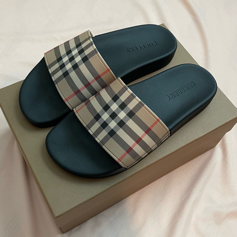 Authentic Burberry Furley Vintage Check Slide Sandals with Box and Dust Bag